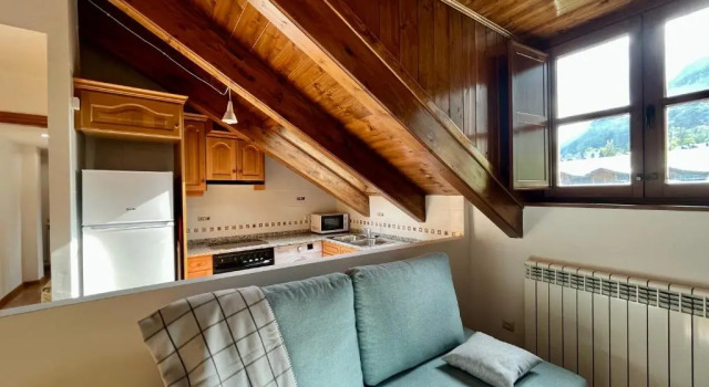 BPirineos-Parque Los Tilos 4, Book Hotel Hotels in Aragon with Parking, Parking