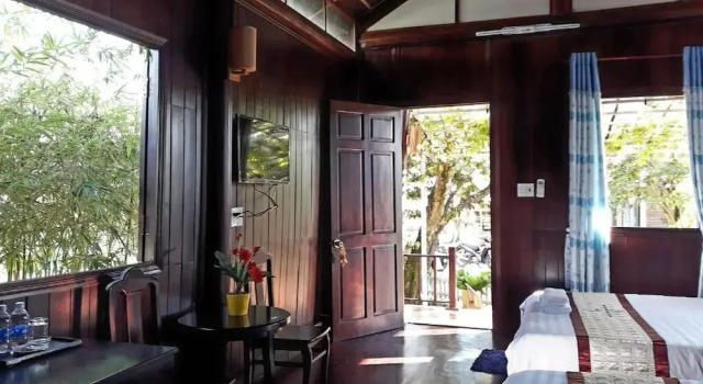 Семейное бунгало с видом на сад Hung Vuong Resort
