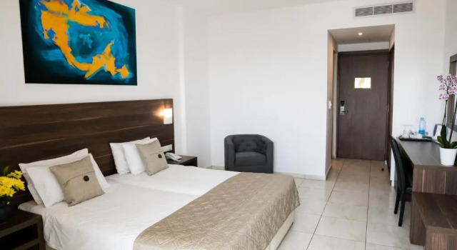 Двухместный номер Standard Theo Sunset Bay Hotel