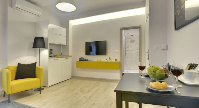 Студия Executive D&A Center Apartments with FREE Parking