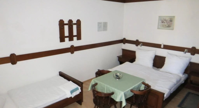 Pension Lang, Book Hotel Frauenkirchen 