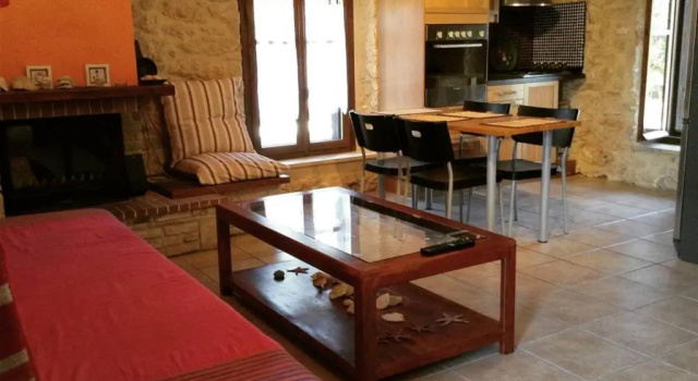 Nikos Stone Guest House, Забронировать Гостевой дом Плитра Cape Malea, рядом с Пляж Plitra