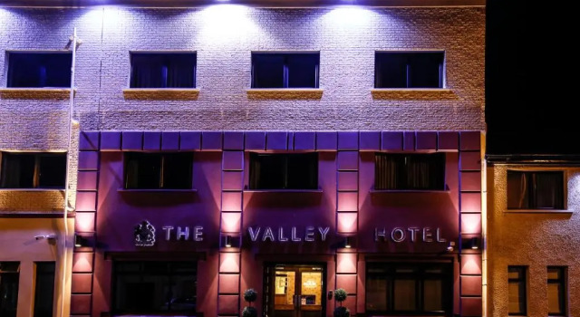 The Valley Hotel, Rezervați Hotel Fivemiletown Tyrone County