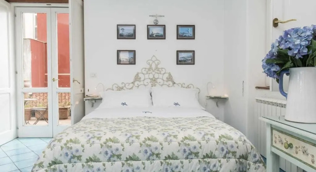 B&B Gattacicova, Забронировать Отель «постель и завтрак» Кава-де-Тиррени Кампания