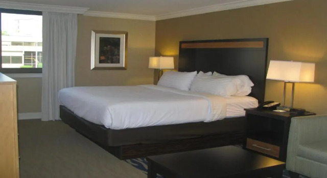 Номер Executive Doubletree By Hilton Concord Downtown
