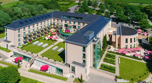 Victor's Residenz-Hotel Schloss Berg, Boek Hotel Perl 