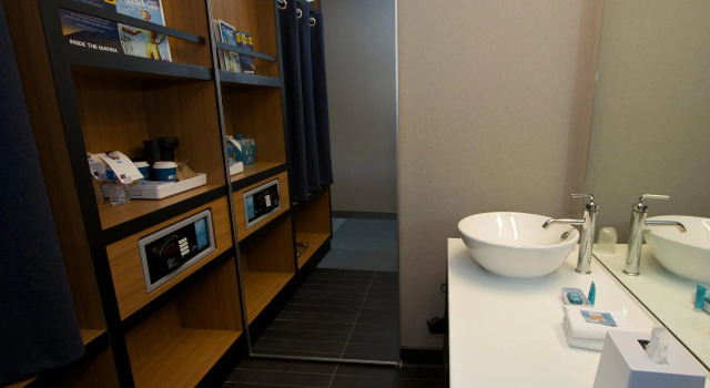 Четырёхместный номер Standard Aloft by Marriott Tulsa