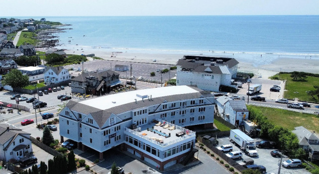 Кровать в общем номере Atlantic Beach Hotel Newport