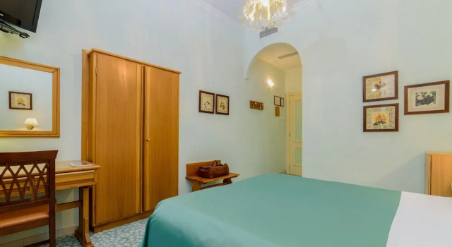 Одноместный номер Standard с балконом и с частичным видом на море Hotel La Bussola