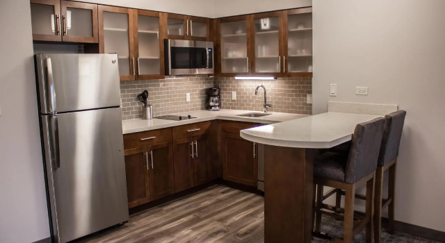 Четырёхместный люкс с 2 комнатами Staybridge Suites - Gainesville I-75 by IHG