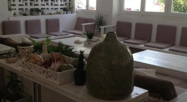 Adamantia Hotel