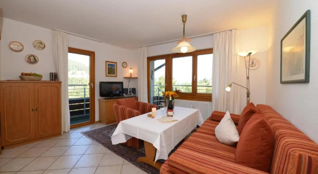 Апартаменты Economy c 1 комнатой с балконом Familienhotel Kleinwalsertal