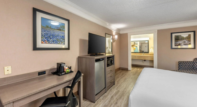Двухместный номер Standard Quality Inn Near Lake Marble Falls