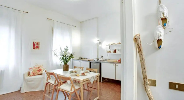 Apartment Le Nuvole, Забронировать Апартаменты/квартира Джудекка Венеция, рядом с Accademia Bridge