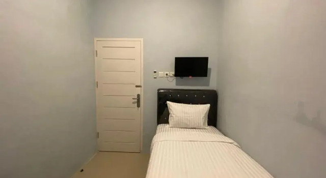 Номер Standard RedDoorz at HSP Guest House Samarinda