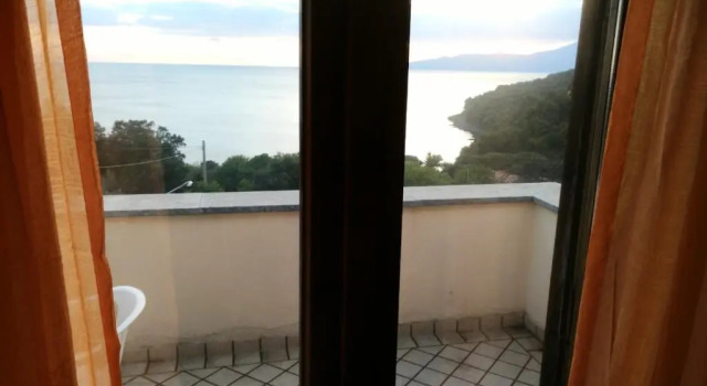 Apartment Bed & Breakfast Laino