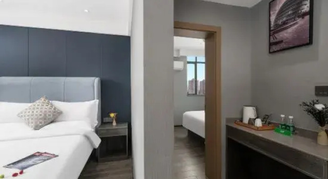 Семейный люкс Nanchang Lanyue Tengwang Pavilion Smart Choice Hotel (Guowei Road Metro Station)
