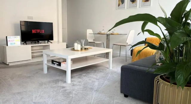 Апартаменты Modern 1 bed in central MK, Free Parking, Smart TV, Manhattan House