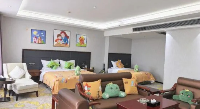 Семейный тент Sky Fortunes Hotel
