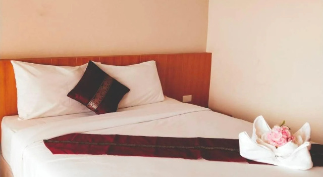 Grand Esie Service Apartment