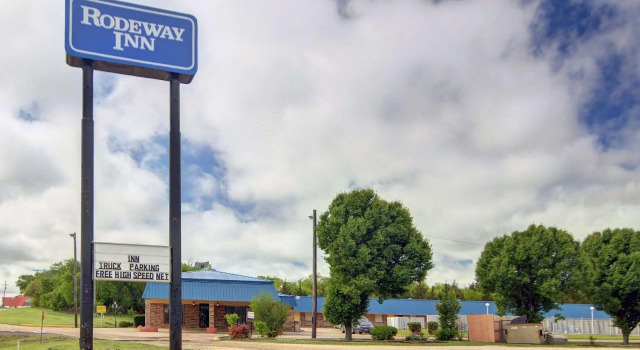 Четырёхместный номер Standard Loyalty Inn Gainesville