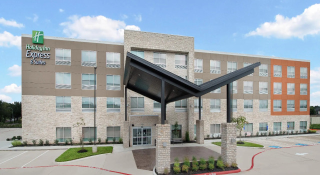 Holiday Inn Express & Suites Sugar Land SE - Missouri City by IHG