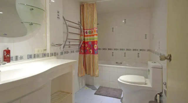 Люкс Swiss Food Restaurant and room for rent