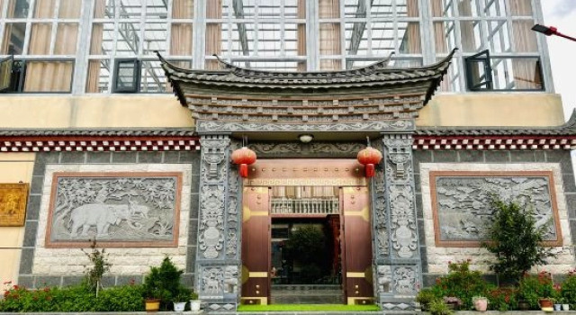 XianakazhuoHomestay, Buchen Sie Hotel Hotels in Yunnan mit Parkplatz, Parkplätze