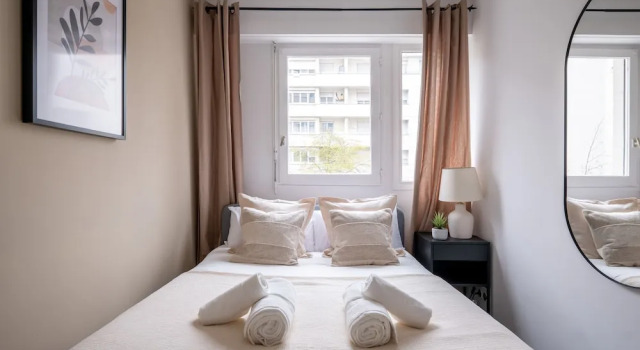 Апартаменты Appartement Charmant à Levallois