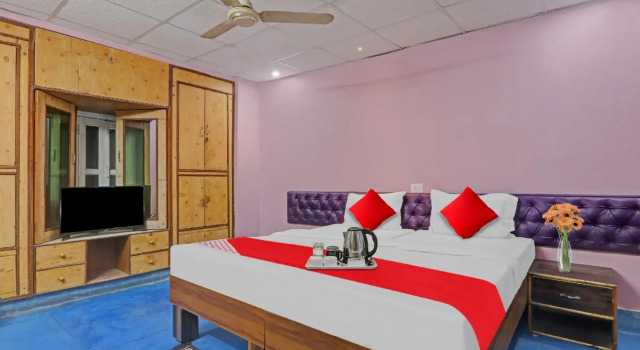 Oyo Flagship 92819 Hotel Surbhi G House