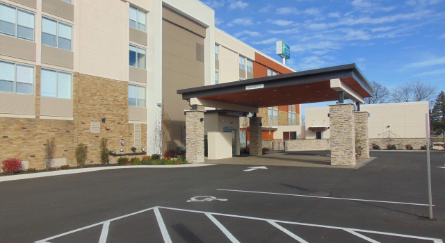 Holiday Inn Express & Suites Wapakoneta, an IHG Hotel, Prenota Hotel Wapakoneta Ohio