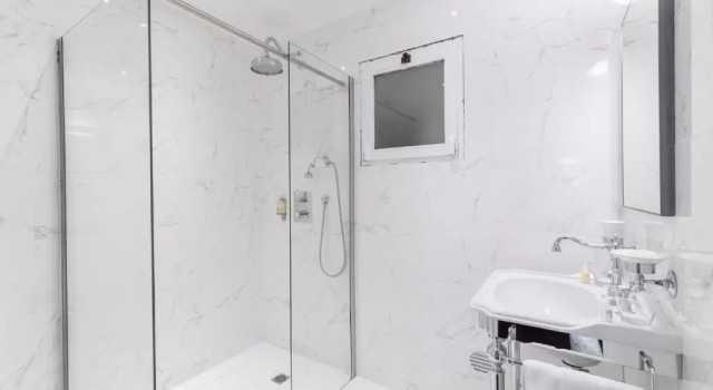 Трёхместный номер Standard Tsilaosa Hôtel