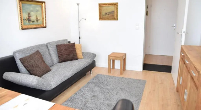 Die 2 Zimmerwohnung mit Balkon liegt in der 1 Etage und ist ideal für 2 bis 3 Personen
