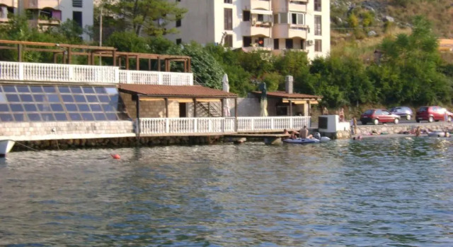 Apartments Popovic-Risan