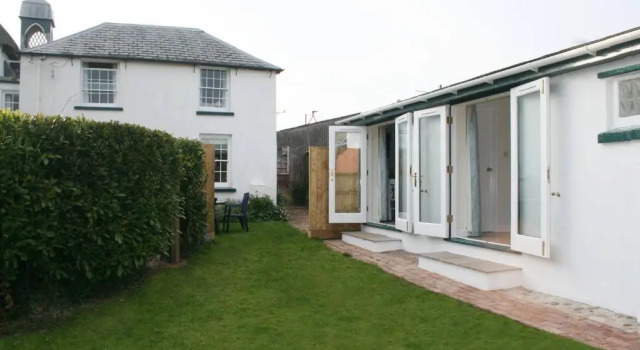 Newly Converted Self Contained Annex With Garden
