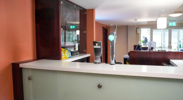 Holiday Inn Express Glenrothes, Reservar Hotel Hotéis em Scotland com estacionamento, Estacionamento