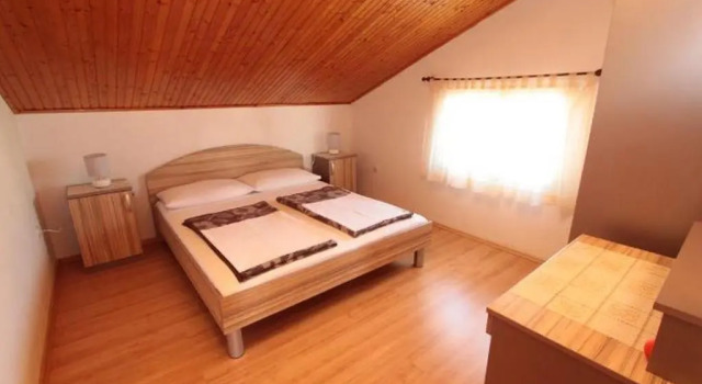 Beautiful apartment with back yard and terrace AE1259 - Apartments Vjenceslava XX