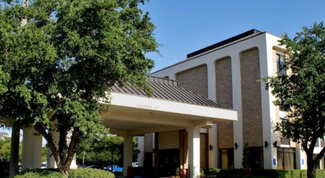 The Addison Hotel SureStay Collection by Best Western, Забронировать Отель Отели Эддисон с бассейном, Бассейн