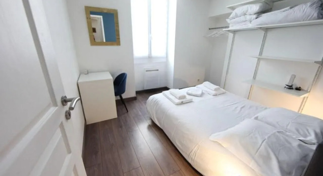 Annecy, A balcony right downtown, Забронировать Отель Отели Анси 3 звезды, 3*