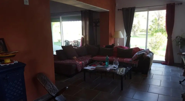 Aux Oliviers Chambres d'Hôtes, Rezervovat Hotel Hotely v Canal du Midi s bazénem, Bazén