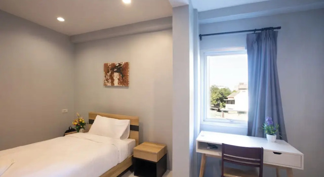 Номер Standard 185 @ Surawong Hotel