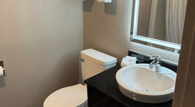 Шестиместный люкс Red Roof Inn Kokomo
