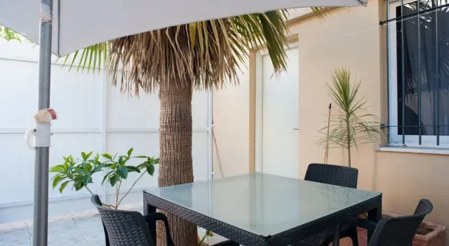 Estudio con vista al jardín Geula Suites