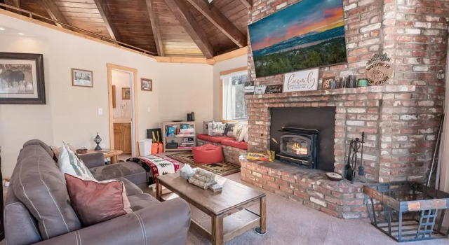 Hexagon Mountain Retreat - Unique Hexagon Cabin With A Hot Tub! 3 Bedroom Home, Забронировать Отель Биг-Бэар-Сити San Bernardino Mountains