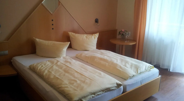 Hotel-Restaurant Löwen, Reservar Pousada (com pequeno-almoço) Rust 