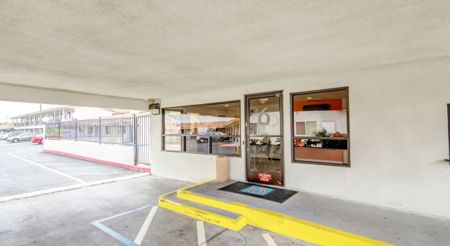 Motel 6 Manteca, CA, Prenota Motel Manteca California