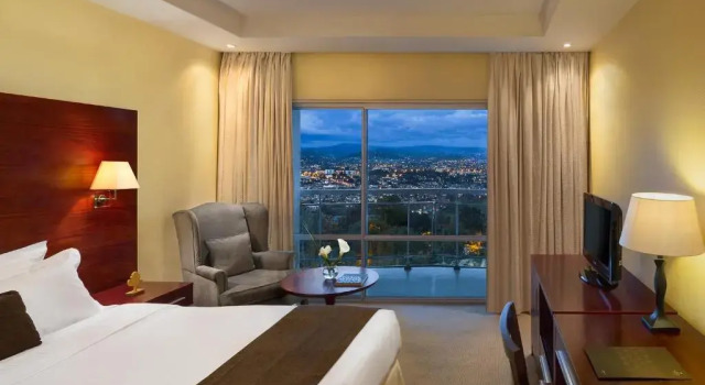 Двухместный номер Standard с панорамным видом Hotel des Mille Collines