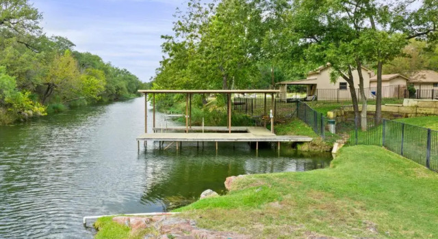 Коттедж Lake LBJ 4BR Home w/ Boat Deck, Huge Yard