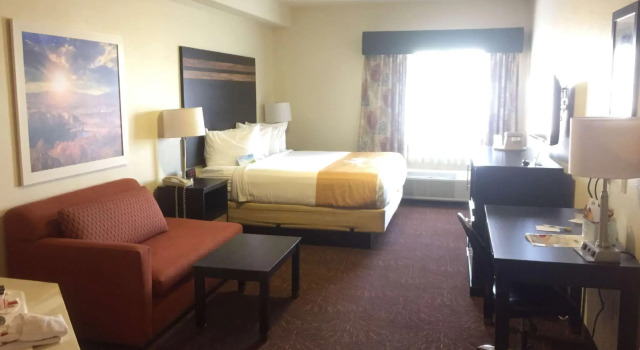 Двухместный люкс Days Inn & Suites by Wyndham Tucson/Marana