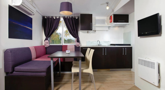Amadria Park Camping Sibenik Mobile Homes, Забронировать Кемпинг Отели Шибеник с завтраком, рядом с Аквапарк Solaris, Завтраки